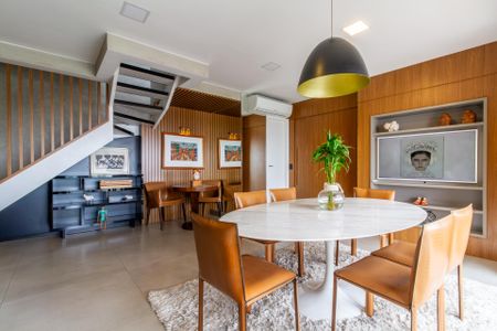 Apartamento à venda com 136m², 2 quartos e 2 vagasSala