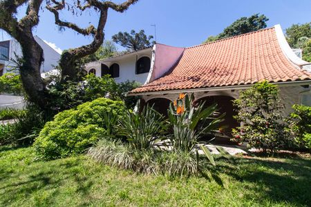 Casa à venda com 700m², 4 quartos e 4 vagasFachada