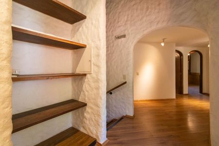 Casa à venda com 700m², 4 quartos e 4 vagasCorredor