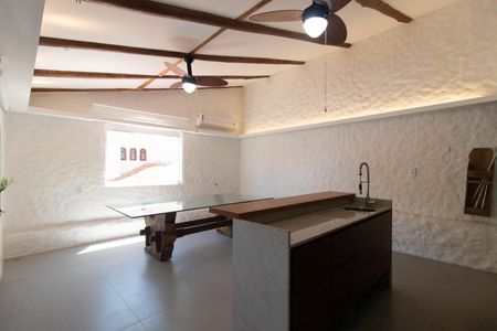 Casa à venda com 700m², 4 quartos e 4 vagasChurrasqueira