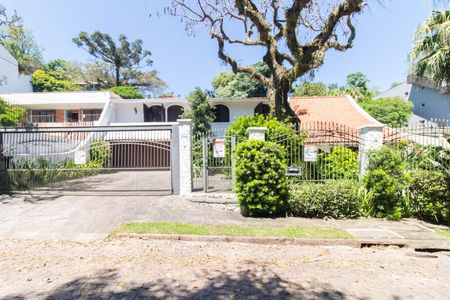 Casa à venda com 700m², 4 quartos e 4 vagasFachada