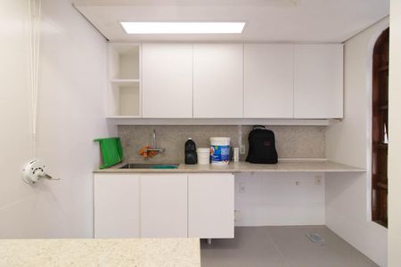 Casa à venda com 700m², 4 quartos e 4 vagasÁrea de Serviço