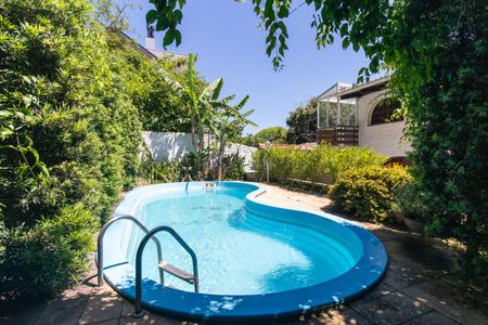 Casa à venda com 700m², 4 quartos e 4 vagasPiscina