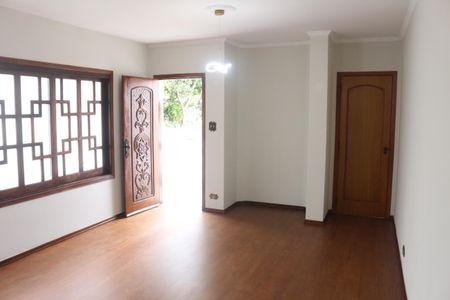 Casa à venda com 245m², 4 quartos e 4 vagasSala