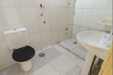 Studio à venda com 32m², 1 quarto e sem vaga Studio à venda com 32m², 1 quarto e sem vagaBanheiro Social
