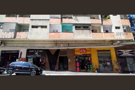 Studio à venda com 32m², 1 quarto e sem vaga Studio à venda com 32m², 1 quarto e sem vagaFachada