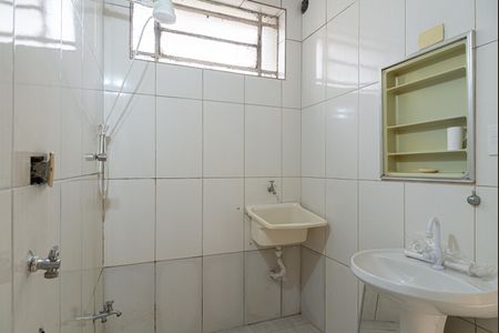 Studio à venda com 32m², 1 quarto e sem vaga Studio à venda com 32m², 1 quarto e sem vagaBanheiro Social