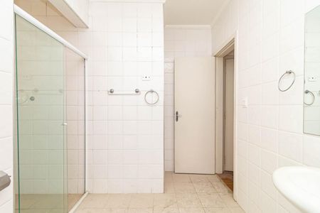 Apartamento para alugar com 130m², 3 quartos e sem vaga Apartamento para alugar com 130m², 3 quartos e sem vagaBanheiro da Suíte 1