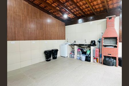 Casa de condomínio para alugar com 108m², 2 quartos e 2 vagasQuintal