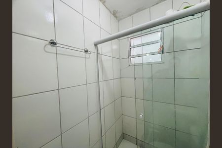 Casa de condomínio para alugar com 108m², 2 quartos e 2 vagasBanheiro