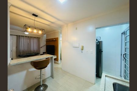 Casa de condomínio para alugar com 108m², 2 quartos e 2 vagasCozinha