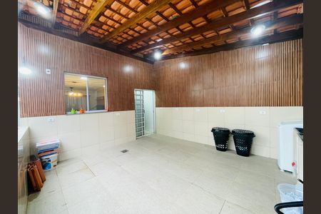 Casa de condomínio para alugar com 108m², 2 quartos e 2 vagasQuintal
