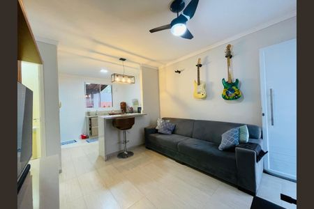 Casa de condomínio para alugar com 108m², 2 quartos e 2 vagasSala