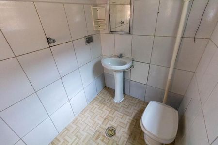 Banheiro de casa para alugar com 2 quartos, 70m² em Parque Cisper, São Paulo