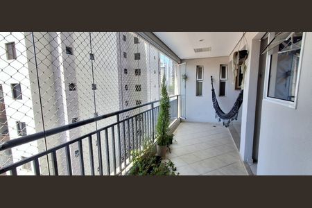 Apartamento à venda com 80m², 2 quartos e 2 vagas Apartamento à venda com 80m², 2 quartos e 2 vagasVaranda