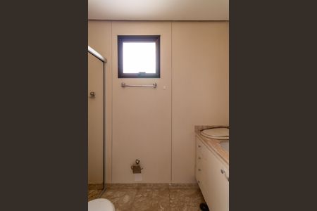 Apartamento para alugar com 89m², 2 quartos e 2 vagas Apartamento para alugar com 89m², 2 quartos e 2 vagasBanheiro da Suíte