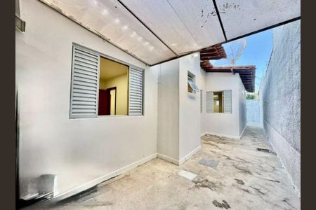 Foto 14 de casa à venda com 4 quartos, 210m² em Castelo, Belo Horizonte