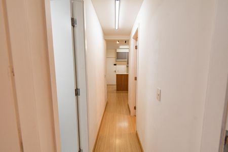 Apartamento à venda com 65m², 2 quartos e 1 vagaCorredor