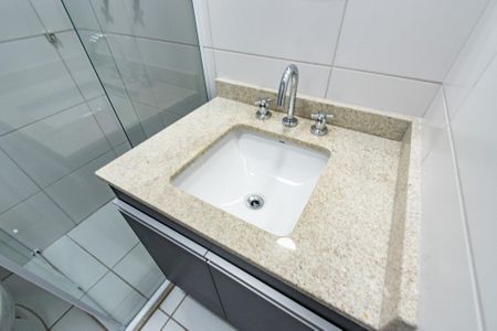 Apartamento à venda com 65m², 2 quartos e 1 vagaBanheiro da suíte