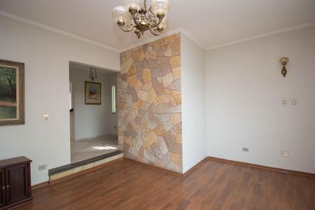 Sala de casa para alugar com 5 quartos, 300m² em Jaraguá, São Paulo