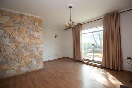 Casa para alugar com 300m², 5 quartos e 4 vagasSala