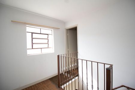 Casa para alugar com 300m², 5 quartos e 4 vagasEdícula - Escada