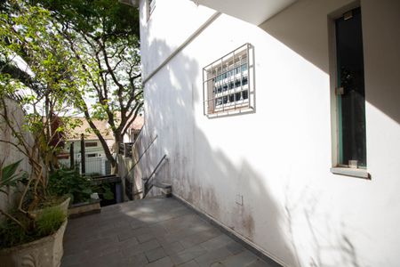 Casa para alugar com 300m², 5 quartos e 4 vagasQuintal