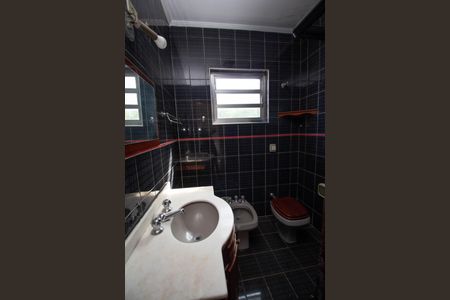 Casa para alugar com 300m², 5 quartos e 4 vagasBanheiro da Suíte