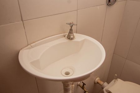 Casa para alugar com 300m², 5 quartos e 4 vagasBanheiro da Garagem