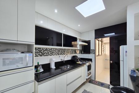 Apartamento à venda com 118m², 3 quartos e 2 vagas Apartamento à venda com 118m², 3 quartos e 2 vagasCozinha