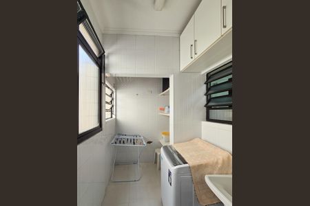 Apartamento à venda com 118m², 3 quartos e 2 vagas Apartamento à venda com 118m², 3 quartos e 2 vagasÁrea de Serviço