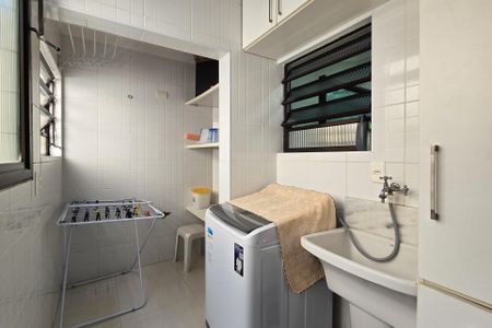 Apartamento à venda com 118m², 3 quartos e 2 vagas Apartamento à venda com 118m², 3 quartos e 2 vagasÁrea de Serviço