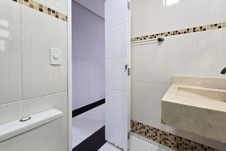 Apartamento à venda com 118m², 3 quartos e 2 vagas Apartamento à venda com 118m², 3 quartos e 2 vagasBanheiro Social