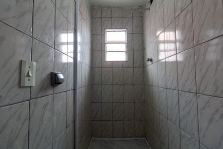 Casa para alugar com 70m², 2 quartos e sem vaga Casa para alugar com 70m², 2 quartos e sem vagaBanheiro