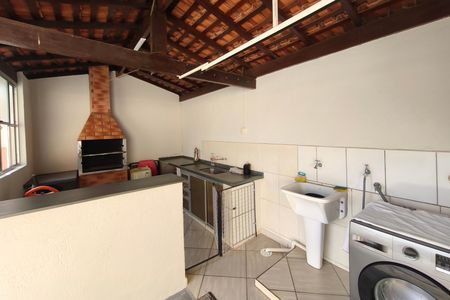 Casa à venda com 300m², 3 quartos e 7 vagas Casa à venda com 300m², 3 quartos e 7 vagasChurrasqueira