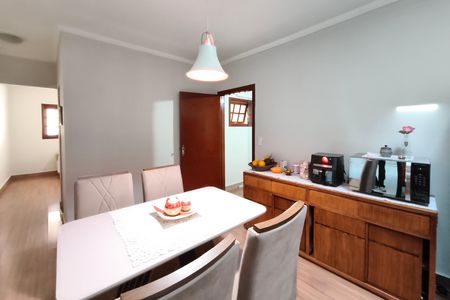 Casa à venda com 300m², 3 quartos e 7 vagas Casa à venda com 300m², 3 quartos e 7 vagasSala de Jantar