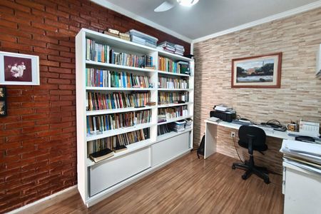Casa à venda com 300m², 3 quartos e 7 vagas Casa à venda com 300m², 3 quartos e 7 vagasQuarto de Serviço