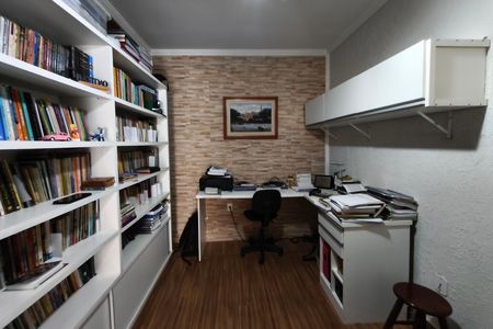 Casa à venda com 300m², 3 quartos e 7 vagas Casa à venda com 300m², 3 quartos e 7 vagasQuarto de Serviço