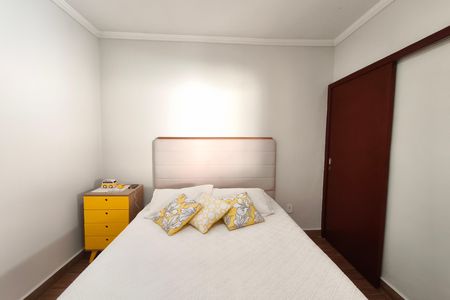 Casa à venda com 300m², 3 quartos e 7 vagas Casa à venda com 300m², 3 quartos e 7 vagasSuíte