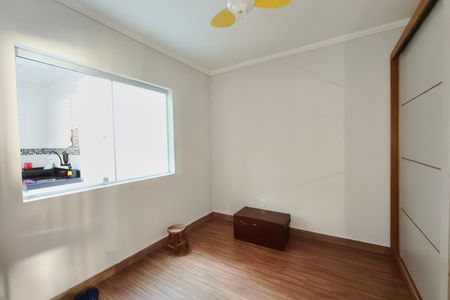 Casa à venda com 300m², 3 quartos e 7 vagas Casa à venda com 300m², 3 quartos e 7 vagasQuarto 2