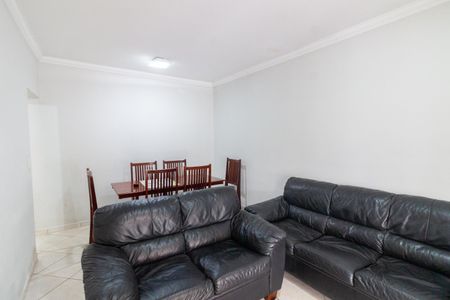 Casa à venda com 160m², 3 quartos e 2 vagas Casa à venda com 160m², 3 quartos e 2 vagasSala