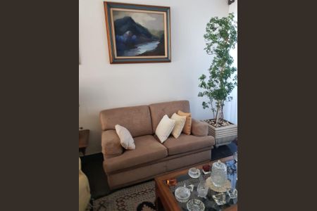 Foto 02 de casa à venda com 3 quartos, 180m² em Campo Belo, São Paulo