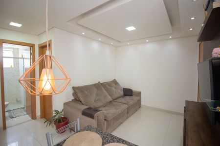 Sala de apartamento para alugar com 2 quartos, 55m² em Cabral, Contagem