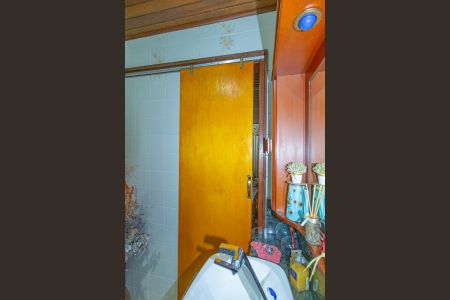 Casa à venda com 150m², 2 quartos e 2 vagas Casa à venda com 150m², 2 quartos e 2 vagasBanheiro Social