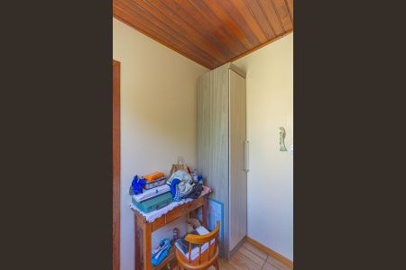 Casa à venda com 150m², 2 quartos e 2 vagas Casa à venda com 150m², 2 quartos e 2 vagasEscritório