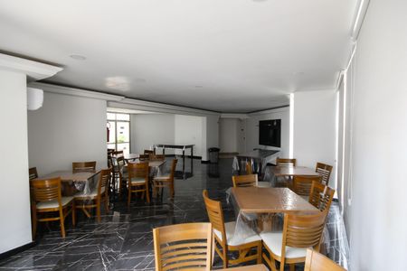 Apartamento à venda com 57m², 2 quartos e 1 vagaÁrea comum