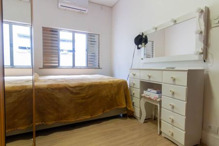 Casa à venda com 216m², 3 quartos e 1 vagaQuarto 2