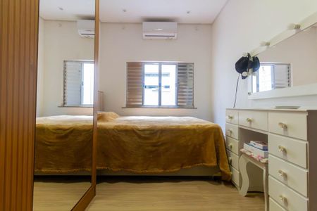 Casa à venda com 216m², 3 quartos e 1 vagaQuarto 2