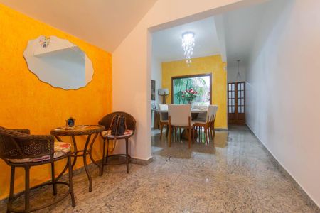 Casa à venda com 216m², 3 quartos e 1 vagaSala