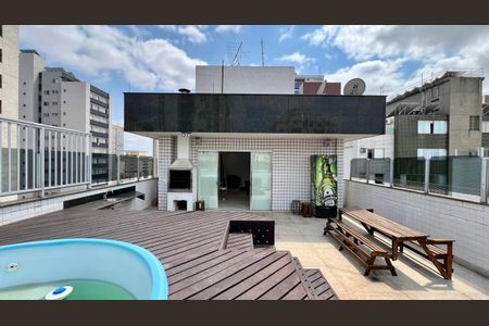 Apartamento à venda com 200m², 3 quartos e 2 vagasCobertura